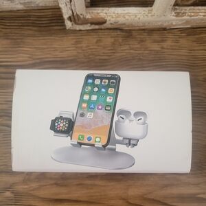 3-in-1 Charging Stand
